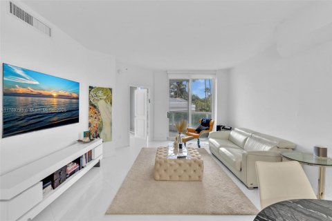 Condominio en venta en Aventura, Florida, 1 dormitorio, 74.32 m2 № 1865419 - foto 9