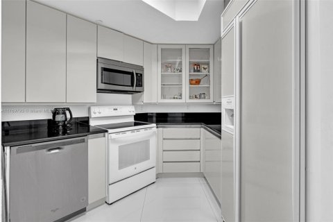 Condominio en venta en Aventura, Florida, 1 dormitorio, 74.32 m2 № 1865419 - foto 17