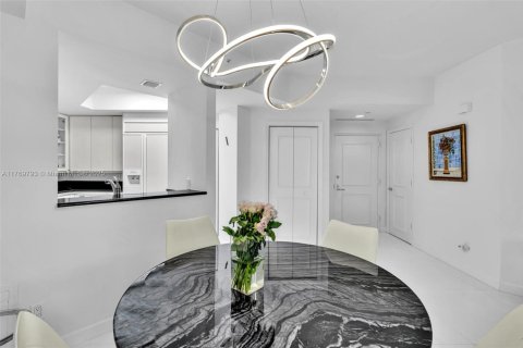 Condominio en venta en Aventura, Florida, 1 dormitorio, 74.32 m2 № 1865419 - foto 11