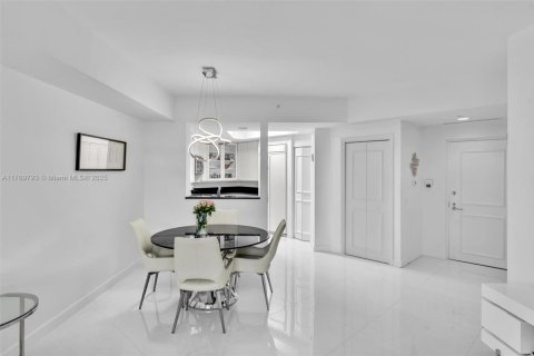 Condominio en venta en Aventura, Florida, 1 dormitorio, 74.32 m2 № 1865419 - foto 6
