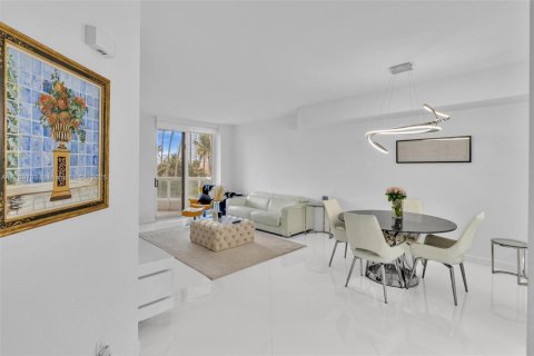 Condominio en venta en Aventura, Florida, 1 dormitorio, 74.32 m2 № 1865419 - foto 4