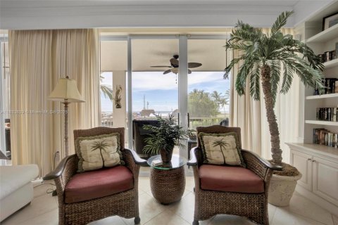 Condo in Islamorada, Village of Islands, Florida, 3 bedrooms  № 1814788 - photo 10