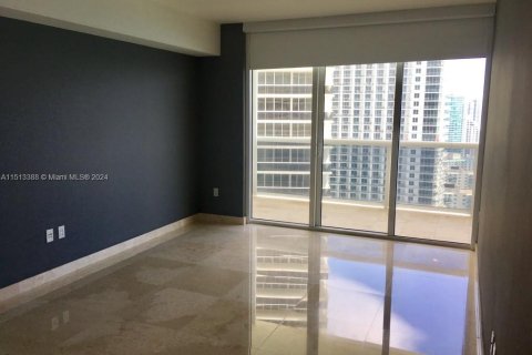 Condo in Hallandale Beach, Florida, 3 bedrooms  № 944282 - photo 14