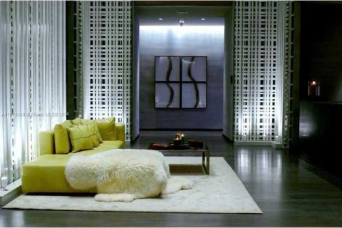 Condo in Hallandale Beach, Florida, 3 bedrooms  № 944282 - photo 19