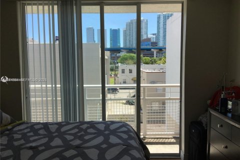 Condo in Miami, Florida, 1 bedroom № 2348778 - photo 7