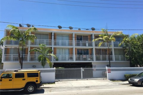 Condo in Miami, Florida, 1 bedroom № 2348778 - photo 17