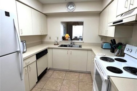 Снять в аренду кондоминиум в Палм-Кост, Флорида 9 комнат, 107.58м2, № 2210531 - фото 4