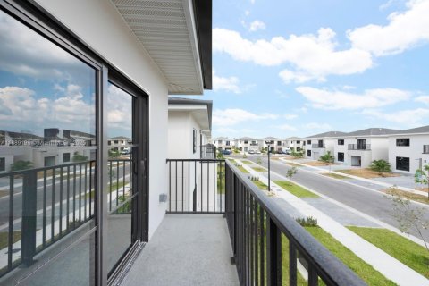 House in Florida City, Florida 5 bedrooms № 1941271 - photo 22