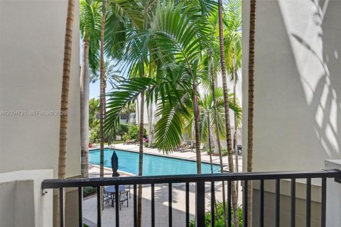 Condo in Fort Lauderdale, Florida, 2 bedrooms  № 2069606 - photo 30