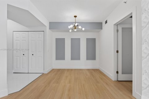 Condo in Fort Lauderdale, Florida, 2 bedrooms  № 2069606 - photo 15