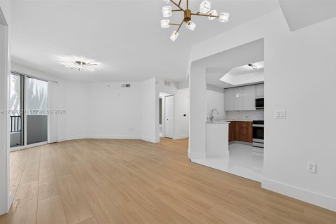 Condo in Fort Lauderdale, Florida, 2 bedrooms  № 2069606 - photo 17