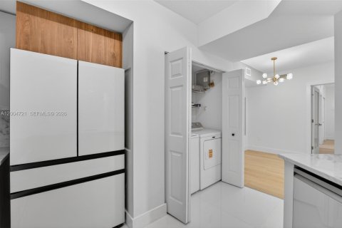 Condo in Fort Lauderdale, Florida, 2 bedrooms  № 2069606 - photo 8