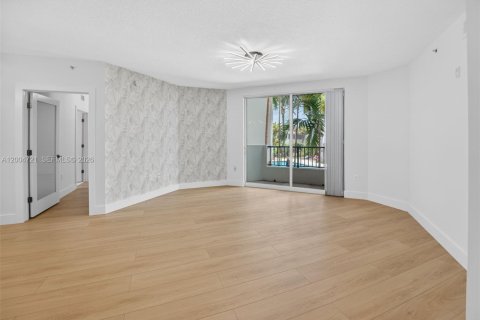 Condo in Fort Lauderdale, Florida, 2 bedrooms  № 2069606 - photo 11