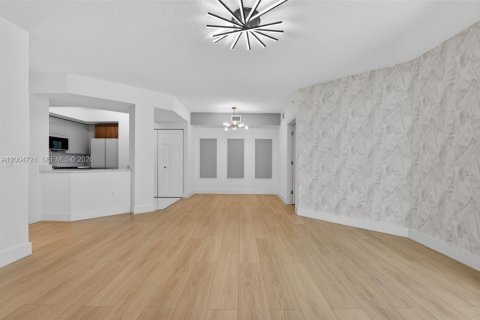 Condo in Fort Lauderdale, Florida, 2 bedrooms  № 2069606 - photo 13