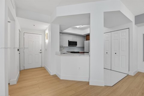 Condo in Fort Lauderdale, Florida, 2 bedrooms  № 2069606 - photo 3