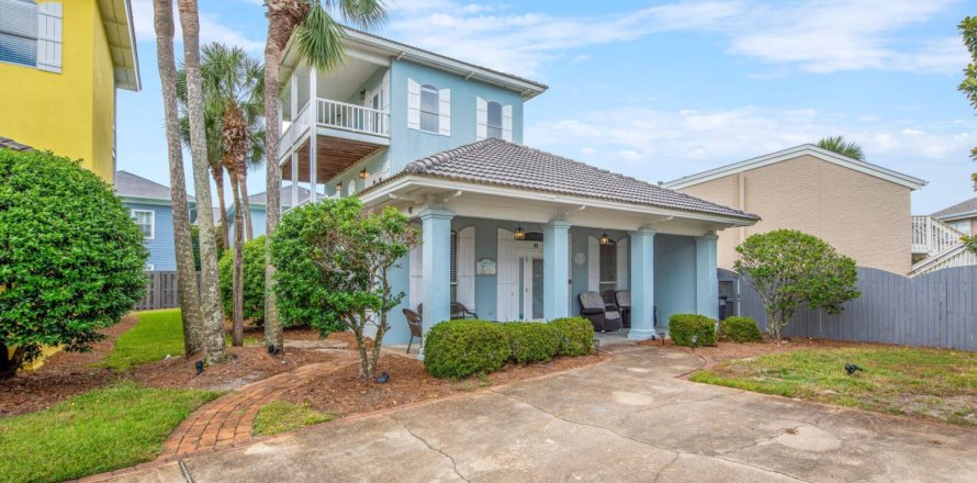 House in Miramar Beach, Florida 4 bedrooms, 200.3 sq.m. № 558679