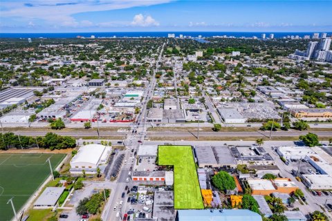 Propiedad comercial en alquiler en Hollywood, Florida № 1172466 - foto 1