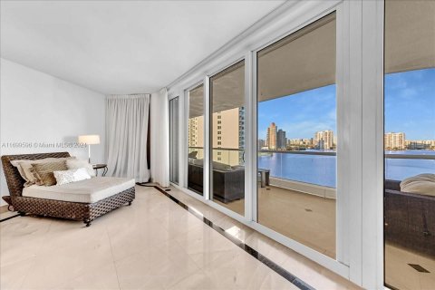 Condo in Aventura, Florida, 3 bedrooms  № 1865333 - photo 6