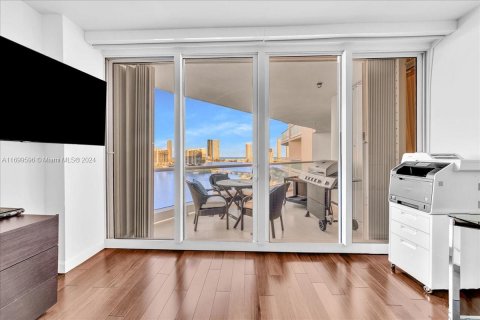 Condo in Aventura, Florida, 3 bedrooms  № 1865333 - photo 28