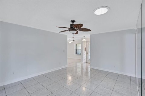 House in Palm Harbor, Florida 3 bedrooms, 144.56 sq.m. № 2149309 - photo 21