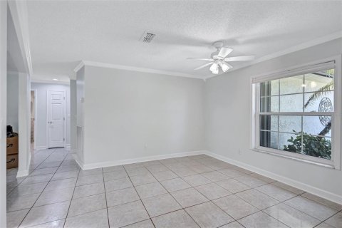 House in Palm Harbor, Florida 3 bedrooms, 144.56 sq.m. № 2149309 - photo 13