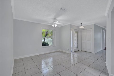 House in Palm Harbor, Florida 3 bedrooms, 144.56 sq.m. № 2149309 - photo 14