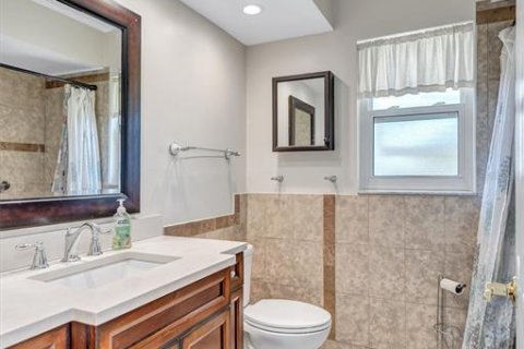 House in Palm Harbor, Florida 3 bedrooms, 144.56 sq.m. № 2149309 - photo 27
