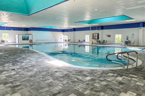 Condo in Sun City Center, Florida, 2 bedrooms № 2226900 - photo 28