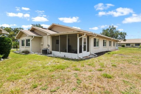 Condo in Sun City Center, Florida, 2 bedrooms № 2226900 - photo 18