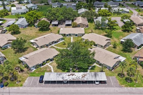Condo in Sun City Center, Florida, 2 bedrooms № 2226900 - photo 22