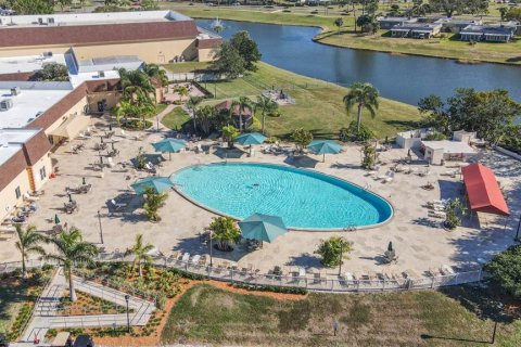 Condo in Sun City Center, Florida, 2 bedrooms № 2226900 - photo 26