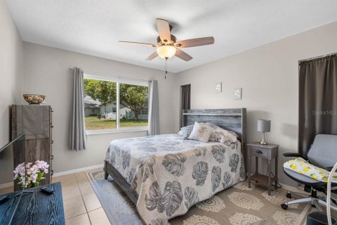 Condo in Sun City Center, Florida, 2 bedrooms № 2226900 - photo 14