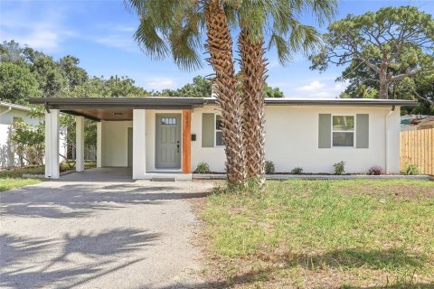 Villa ou maison à Saint Petersburg, Floride 2 chambres, 69.12 m2 № 2148153