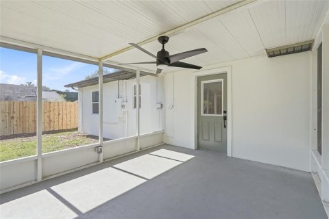 Villa ou maison à vendre à Saint Petersburg, Floride: 2 chambres, 69.12 m2 № 2148153 - photo 19