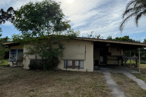 House in Port Charlotte, Florida 3 bedrooms, 81.2 sq.m. № 1870752 - photo 1