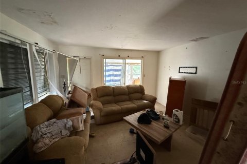 House in Port Charlotte, Florida 3 bedrooms, 81.2 sq.m. № 1870752 - photo 4
