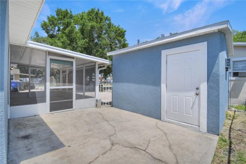 House in Kissimmee, Florida 3 bedrooms, 120.77 sq.m. № 1747186 - photo 25
