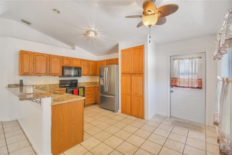 House in Kissimmee, Florida 3 bedrooms, 120.77 sq.m. № 1747186 - photo 9