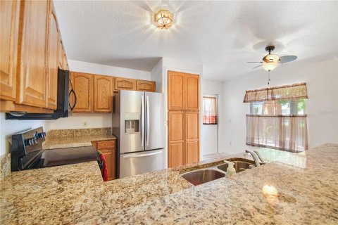 House in Kissimmee, Florida 3 bedrooms, 120.77 sq.m. № 1747186 - photo 12