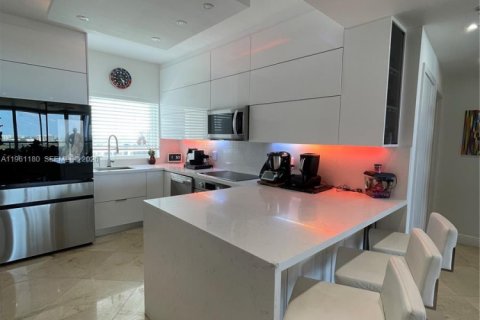 Copropriété à louer à Miami, Floride: 2 chambres, 107.58 m2 № 2024771 - photo 24