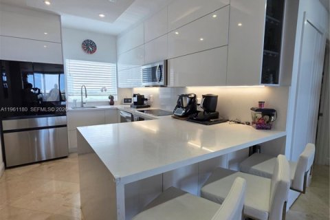 Copropriété à louer à Miami, Floride: 2 chambres, 107.58 m2 № 2024771 - photo 29