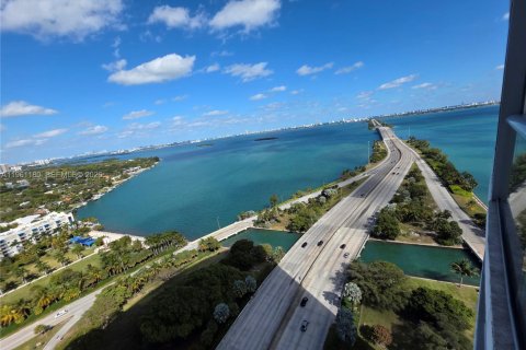 Copropriété à louer à Miami, Floride: 2 chambres, 107.58 m2 № 2024771 - photo 4