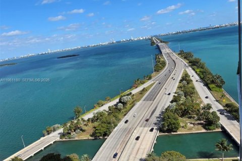 Copropriété à louer à Miami, Floride: 2 chambres, 107.58 m2 № 2024771 - photo 7