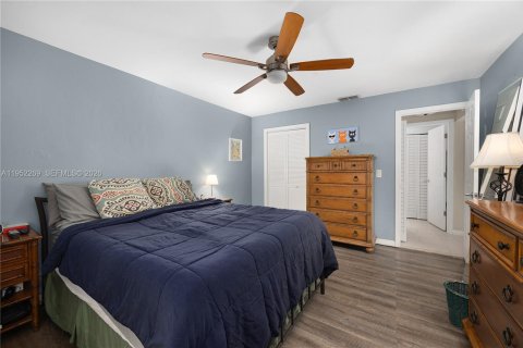 Condo in Naples, Florida, 1 bedroom  № 2010368 - photo 13