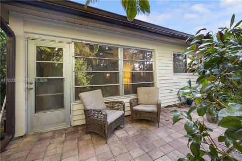 Condo in Naples, Florida, 1 bedroom  № 2010368 - photo 18