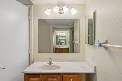 Condo in Port Charlotte, Florida, 3 bedrooms  № 1870337 - photo 23