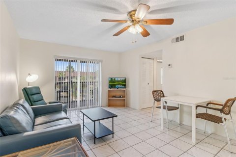 Condo in Port Charlotte, Florida, 3 bedrooms  № 1870337 - photo 7