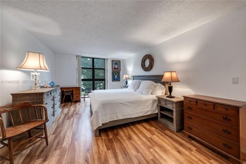 Купить кондоминиум в Майами, Флорида 2 спальни, 136.94м2, № 2005903 - фото 16