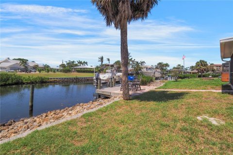 House in Osprey, Florida 2 bedrooms, 130.43 sq.m. № 1636784 - photo 7