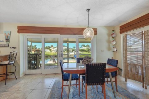 House in Osprey, Florida 2 bedrooms, 130.43 sq.m. № 1636784 - photo 15